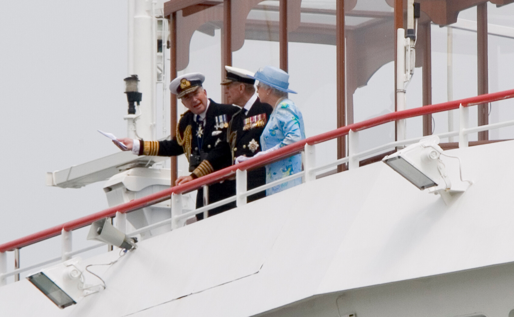 WY2T1488 
 HRH Queen Elizabeth, The Duke of Edinburgh and the First Sea Lord. Recommended Maximum Print Size 12x8 in.