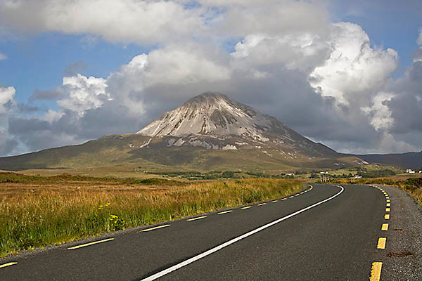 WY2T5269 
 Mount Errigal from the road Donegal.