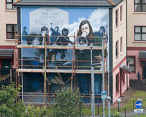 WY2T5155 
 Derry, Londonderry Mural 8.