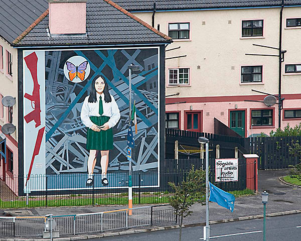 WY2T5143 
 Derry, Londonderry Mural 10.