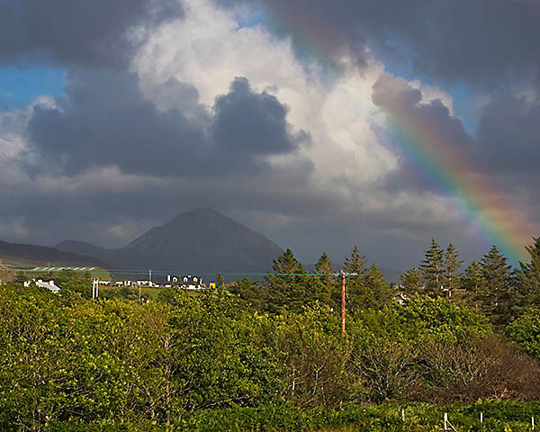 bWY2T5259 b 
 Mount Errigal and rainbow Donegal. (Limited edition print).